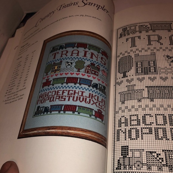 A Treasury of Needlecrafts- over 100 easy-to-make projects- hardcover - - Picture 6 of 10